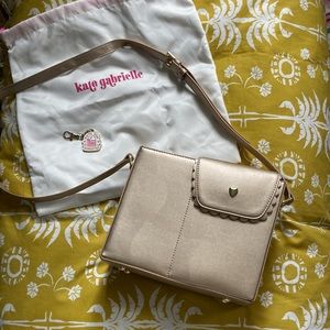 Kate Gabrielle Water Bottle Purse